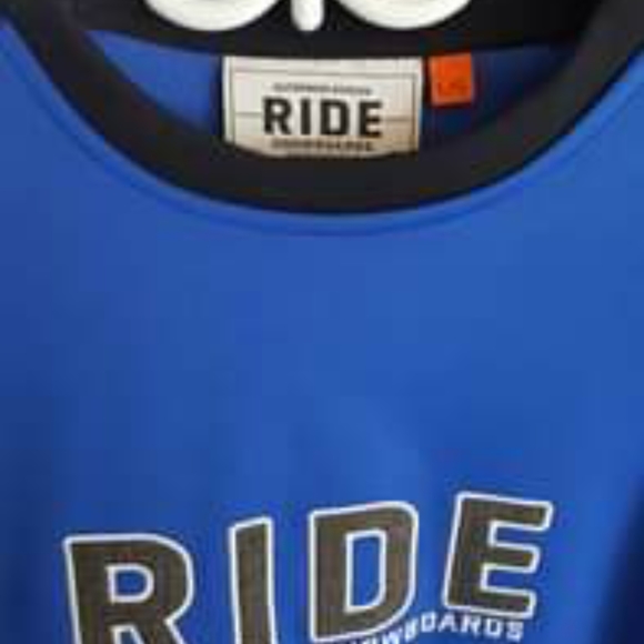 Sweatshirt Ride - Picture 5 of 5